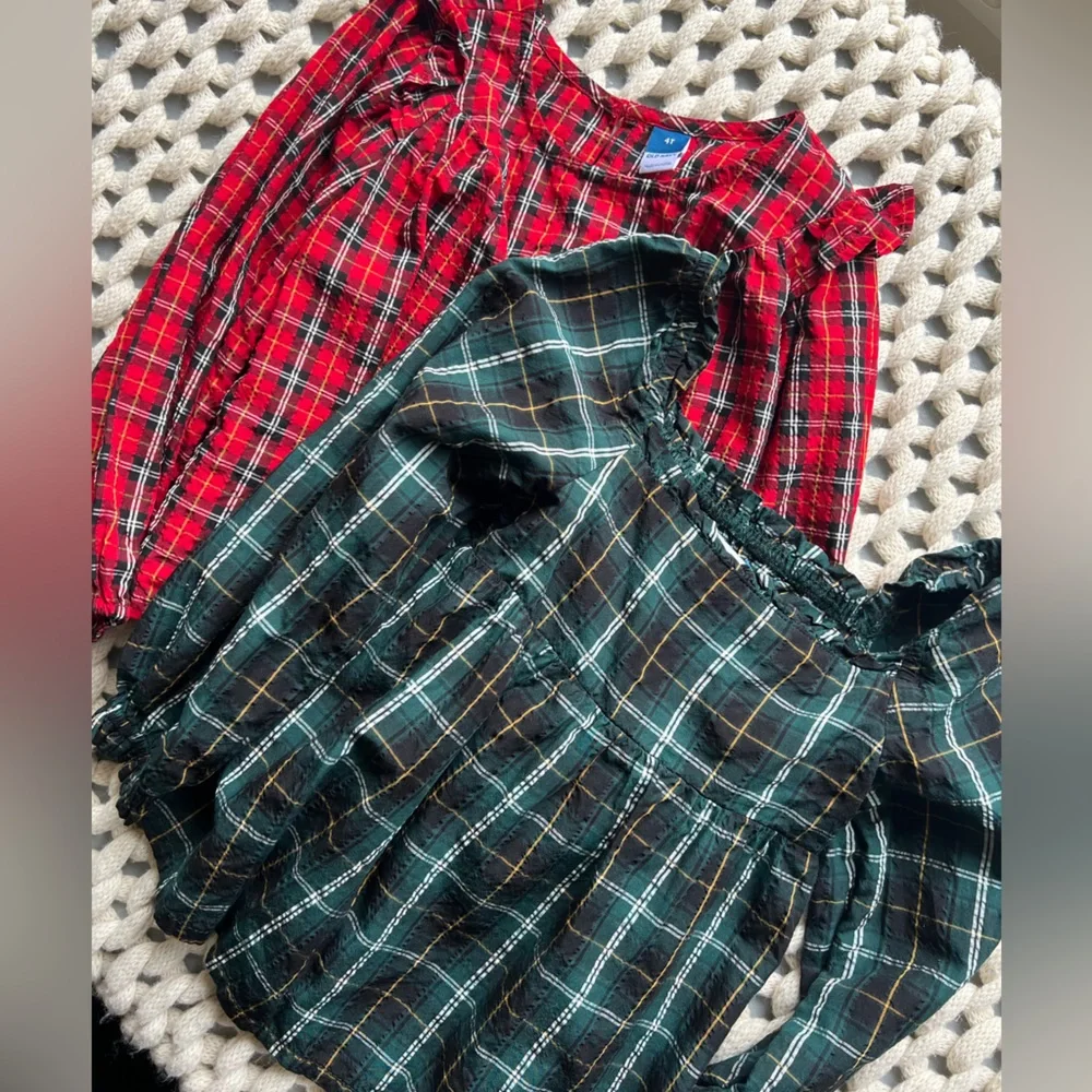 Old Navy 4T set of two NWOT holiday tops